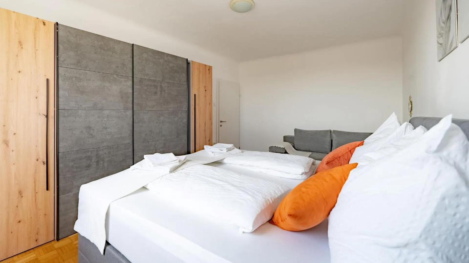 Tamliving Zentrum Luxus Parken Messe Wifi Traumaussicht Sunrise&Sunset غراتس